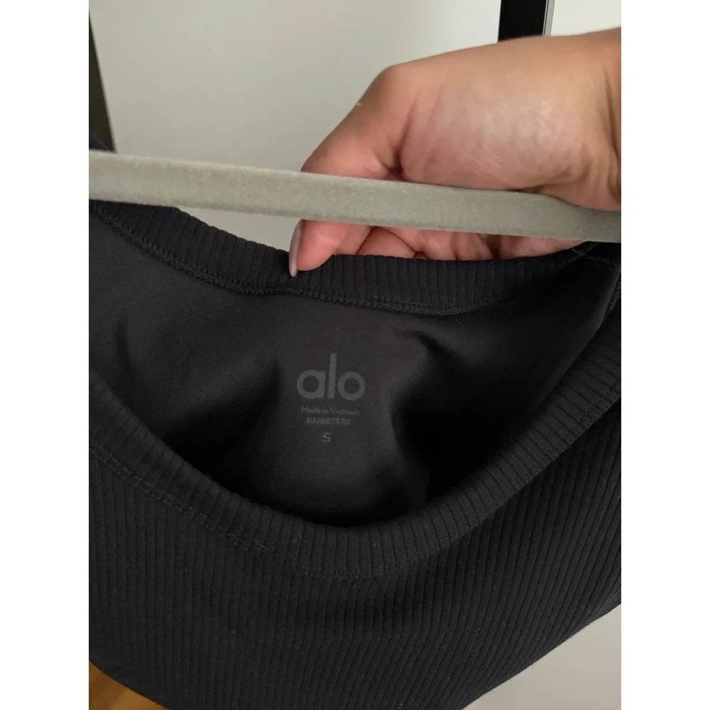 Alo Yoga Wellness Bra - Size Small - Black